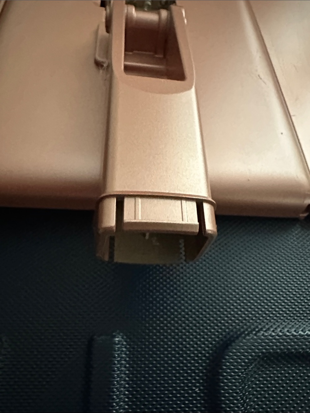 Tri-Fold LED Lighted Makeup Mirror in Rose Gold with 2X/3X Magnification 7x9.5 - Picture 9 of 14